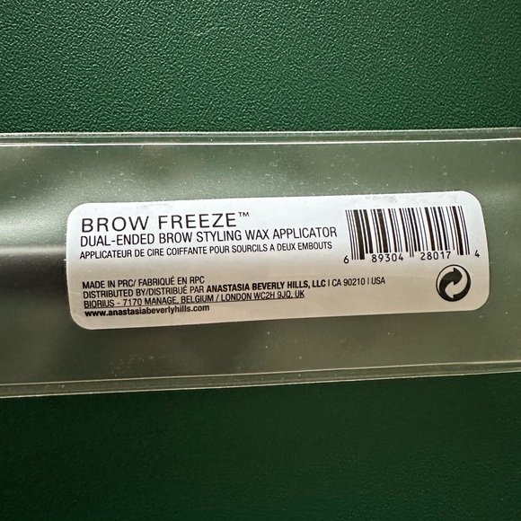 Anastasia Beverly Hills Brow Freeze Styling Wax and Dual-Ended Wax Applicator - Picture 3 of 5